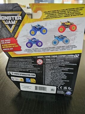 Monster Jam  MEGALADO Serie 02,  Set Of 4.          Scale 1:64